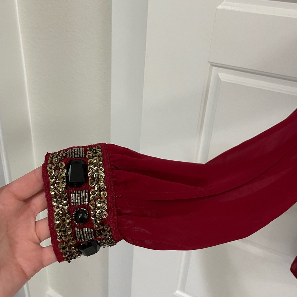 Red blouse - Picture 3 of 4